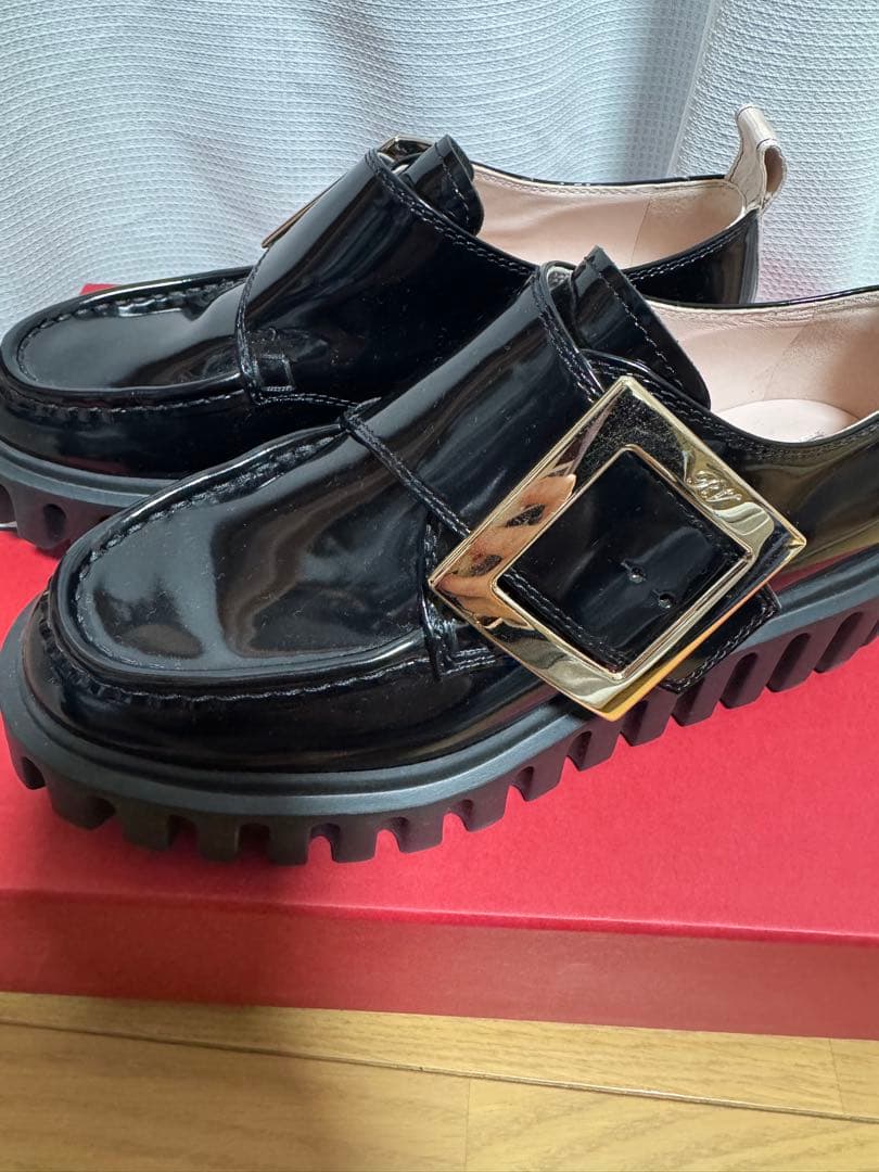 ロジェヴィヴィエ ヴィヴゴーシック ローファー