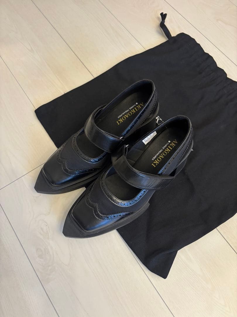 AKIKO AOKI ブラック メリージェーン パンプス