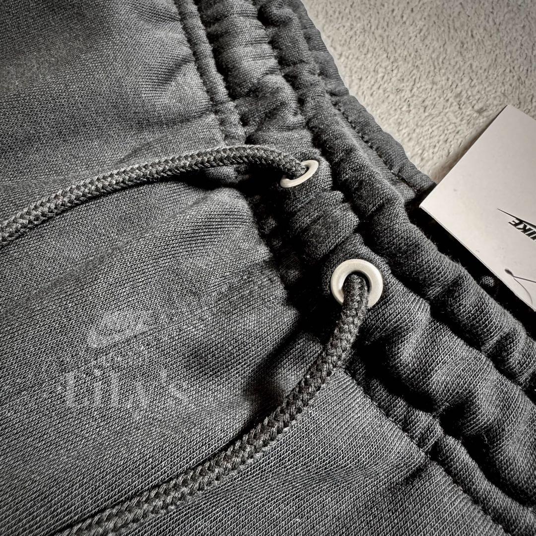 【新品未使用】NIKE上下セットアップ　2XLサイズ　黒　ブラック　ロゴ刺繍