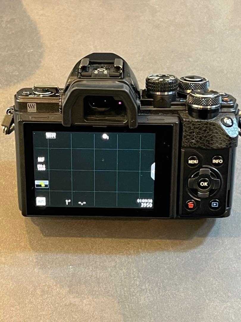 K【動作確認済】OLYMPUS OM-D E-M10 MarkII