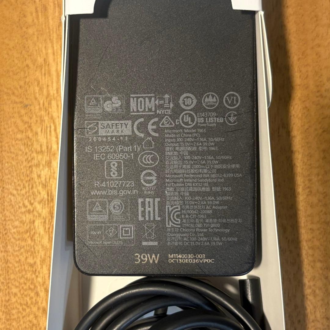 Microsoft Surface Laptop Go サンドストーン