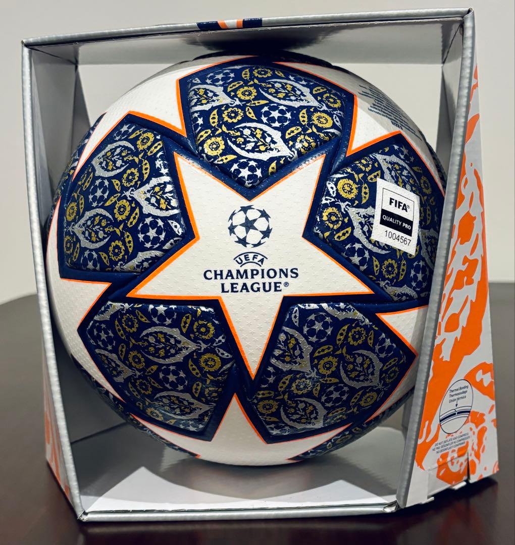 アディダス サッカーボール Istanbul 22 ５号球