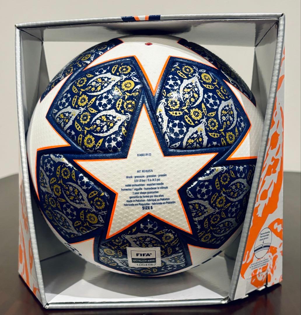 アディダス サッカーボール Istanbul 22 ５号球