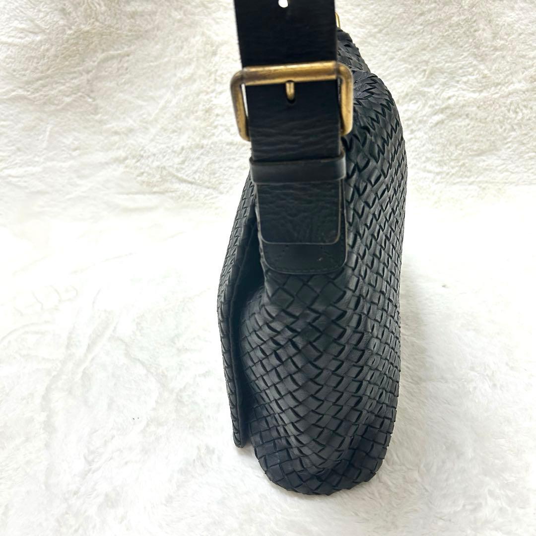 【美品】ボッテガヴェネタ イントレチャート メッセンジャーバッグ ブラック