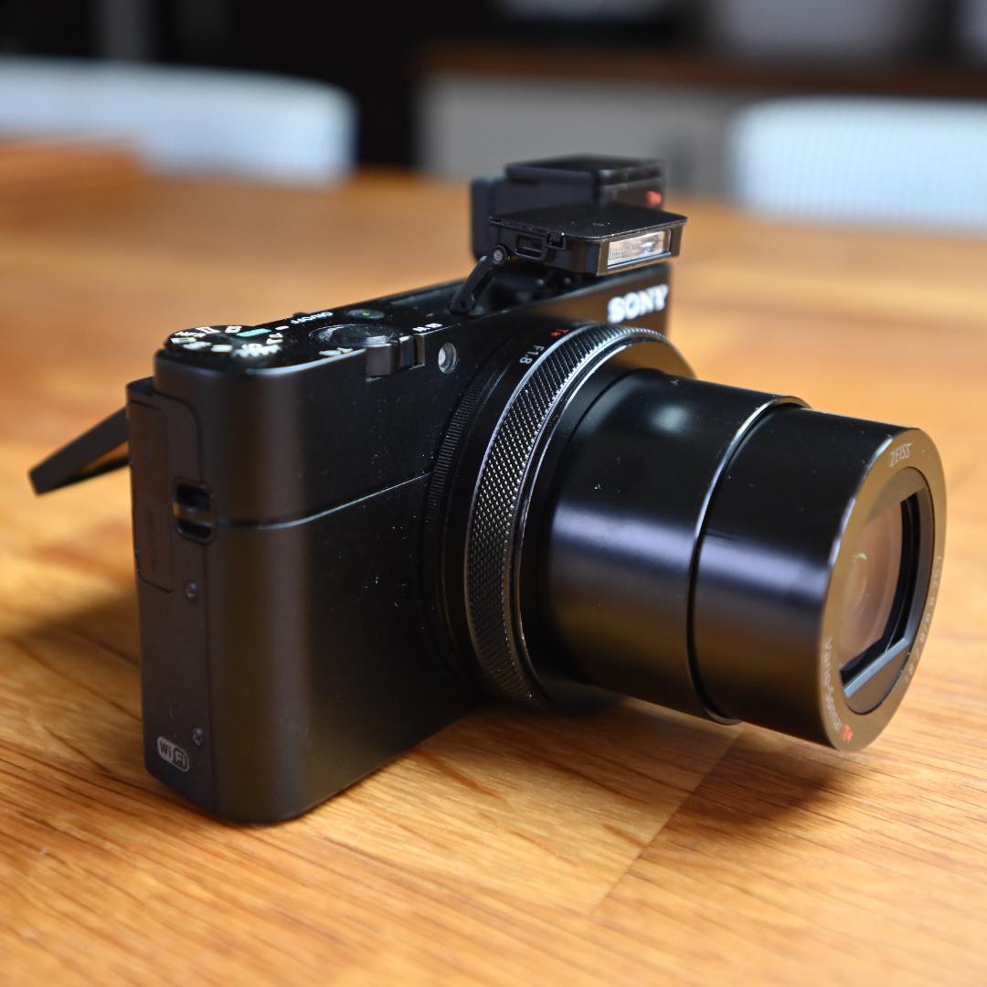 デジタルカメラ SONY RX100V DSC-RX100M5 English