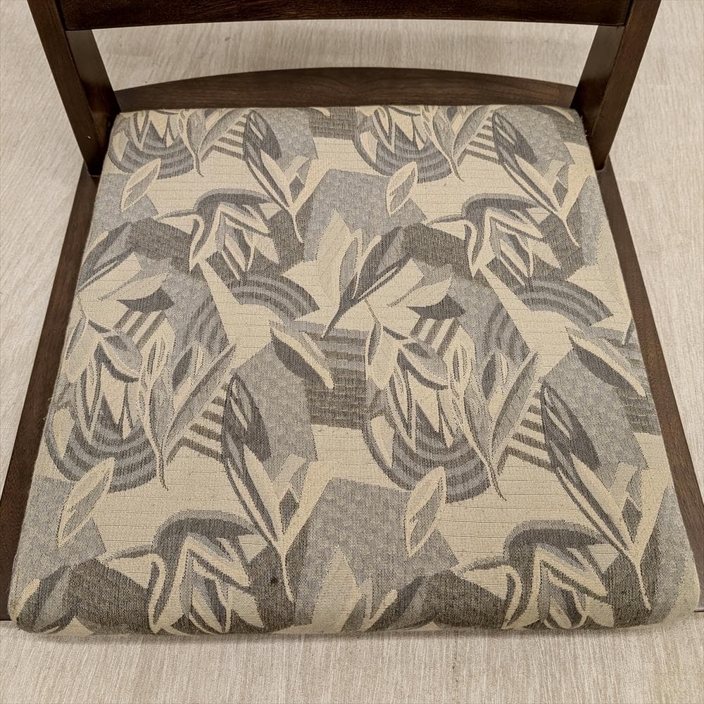 カリモク ２脚セット　座椅子　椅子　イス　チェア　一人掛け　座敷　和家具