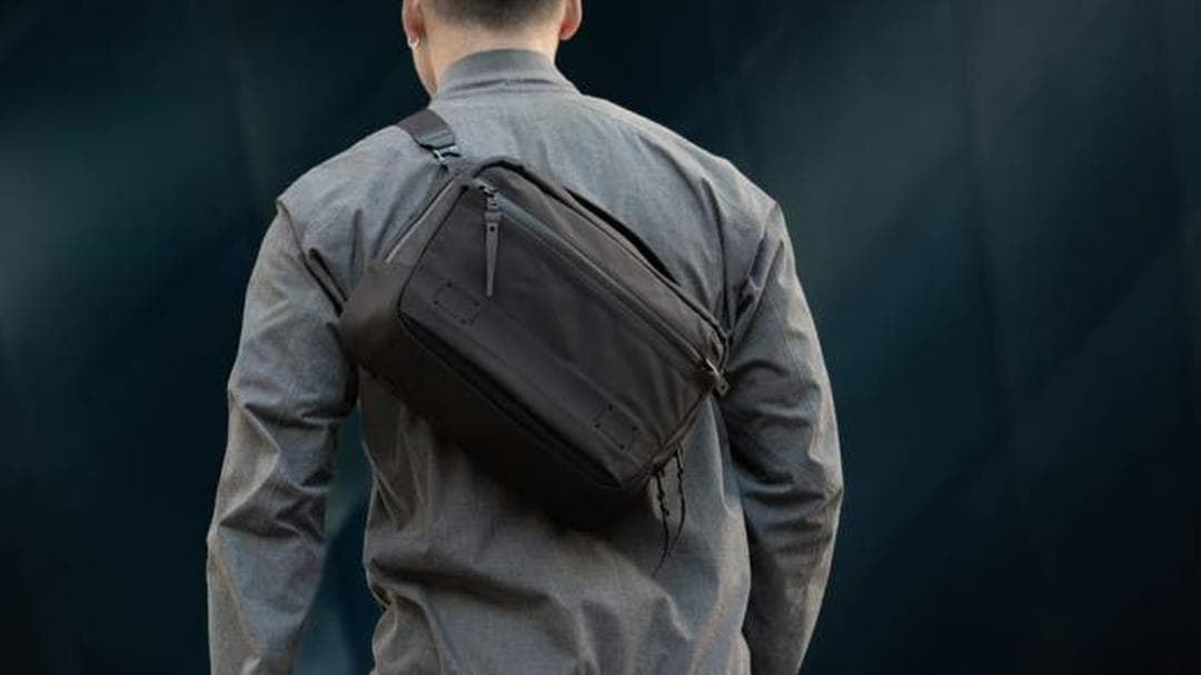 バッグ BLACK EMBER The Grip Sling