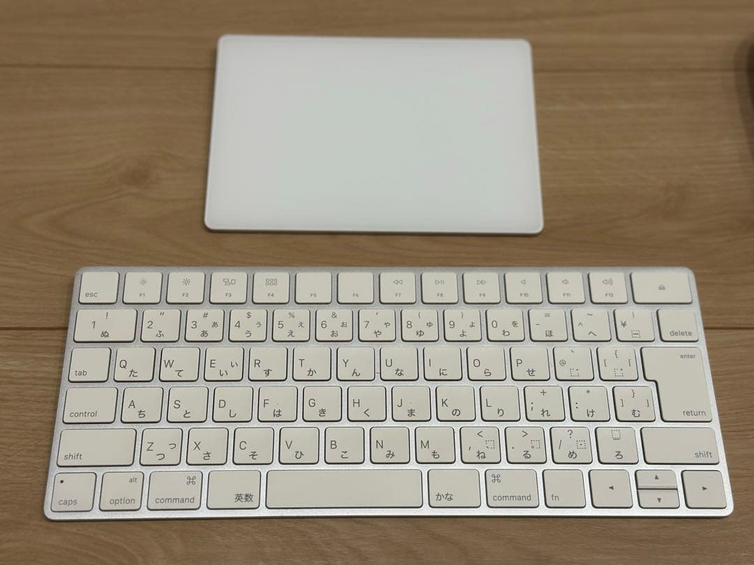 Apple Magic keyboard、Magic Trackpad ケース付