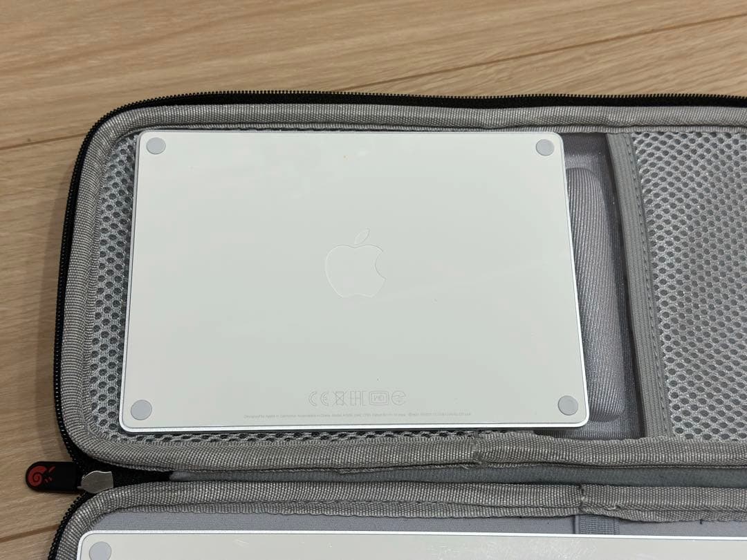 Apple Magic keyboard、Magic Trackpad ケース付