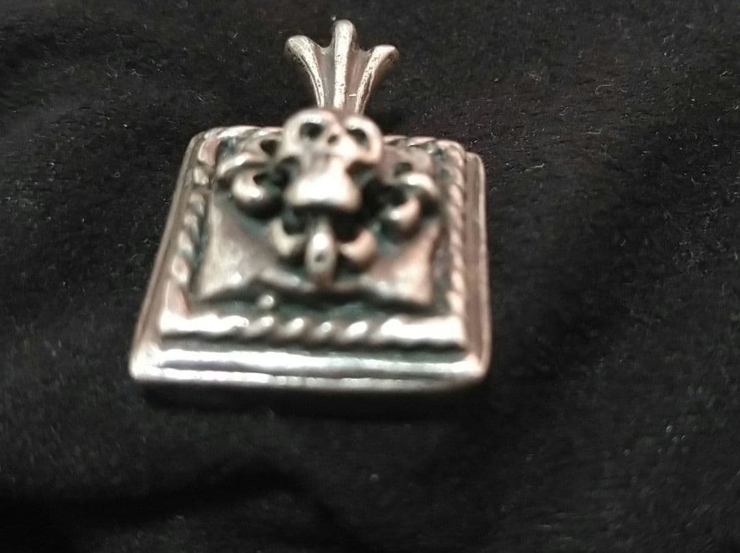 a&g　ペンダント