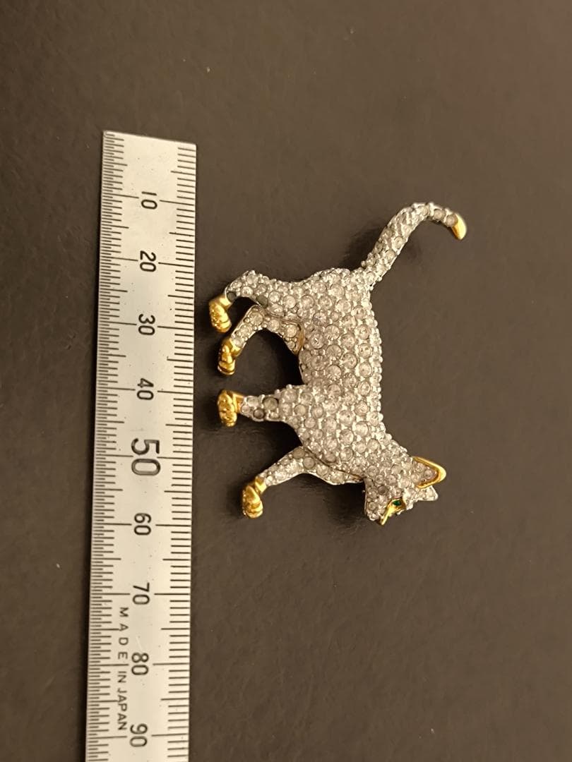 SWAROVSKI スワロフスキー ブローチ クリアストーン 猫 ねこ ネコ