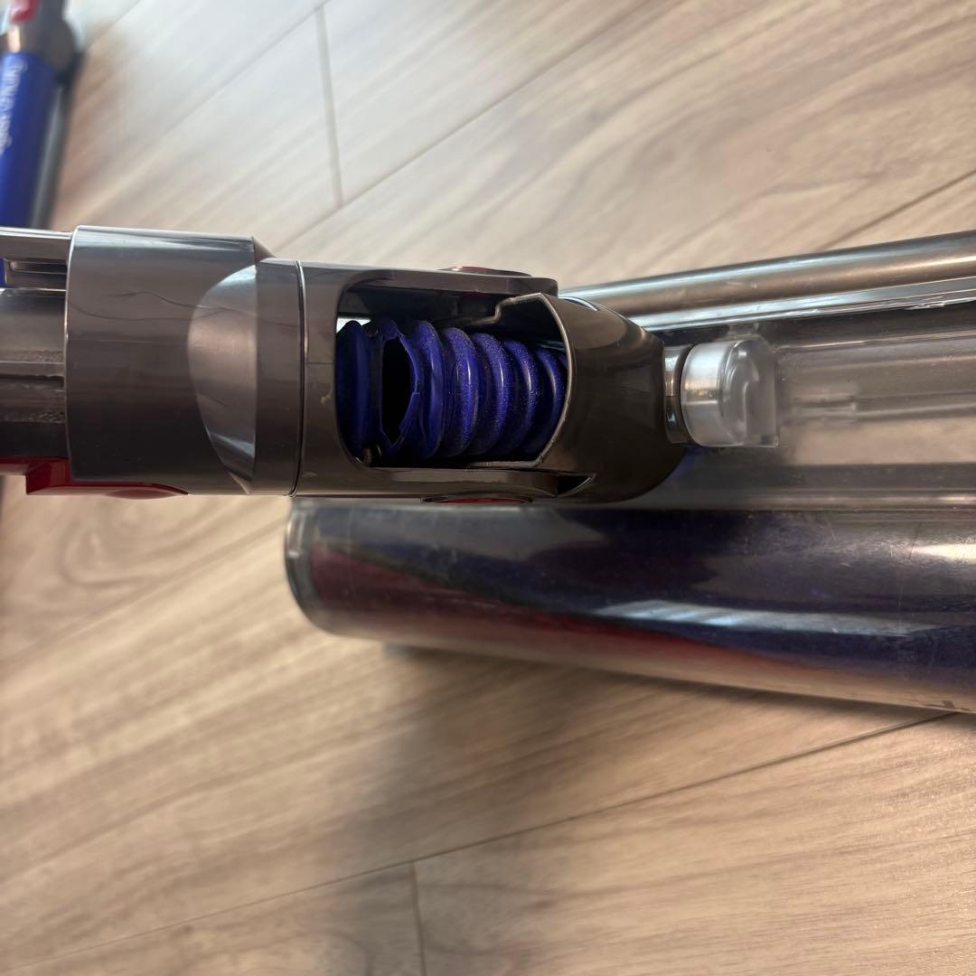 ダイソンDyson v7 fluffy SV11 掃除機