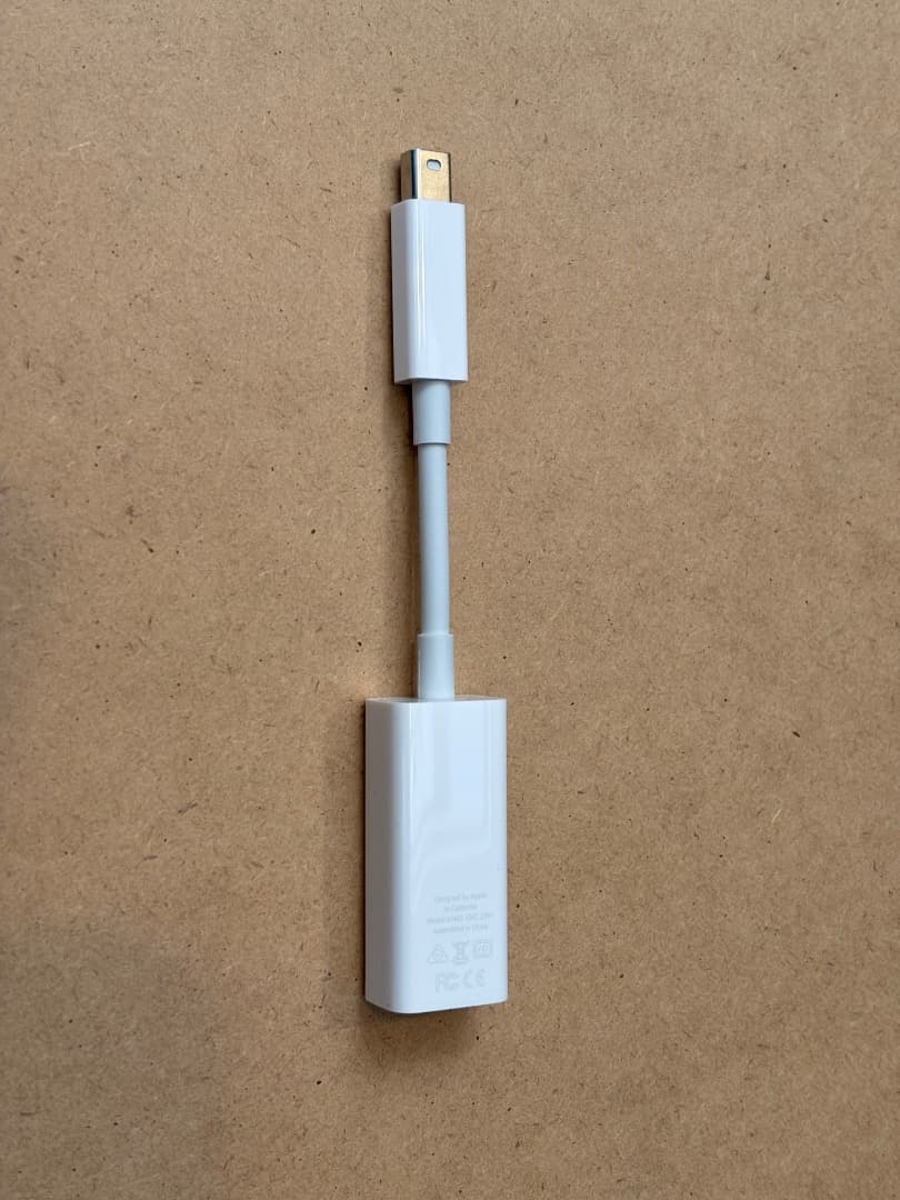 Apple Thunderbolt - FireWireアダプタとおまけ