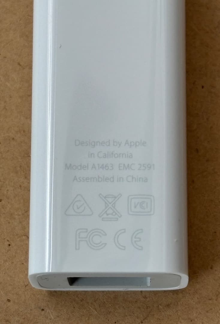 Apple Thunderbolt - FireWireアダプタとおまけ