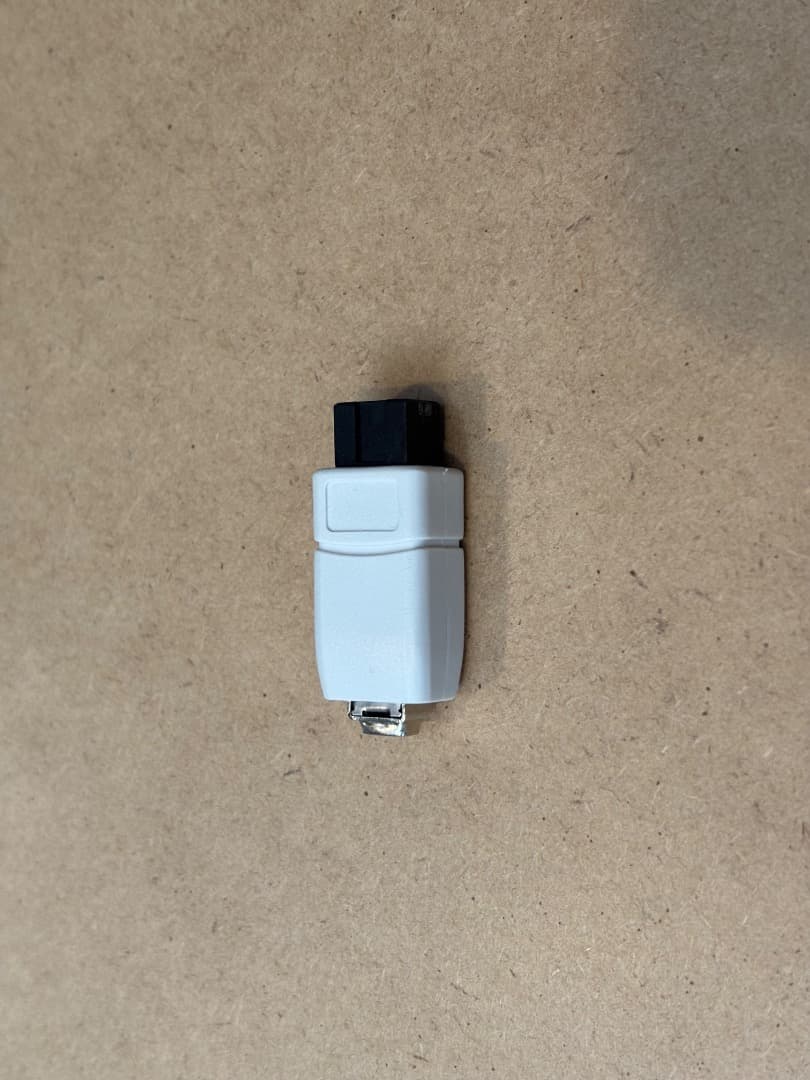 Apple Thunderbolt - FireWireアダプタとおまけ