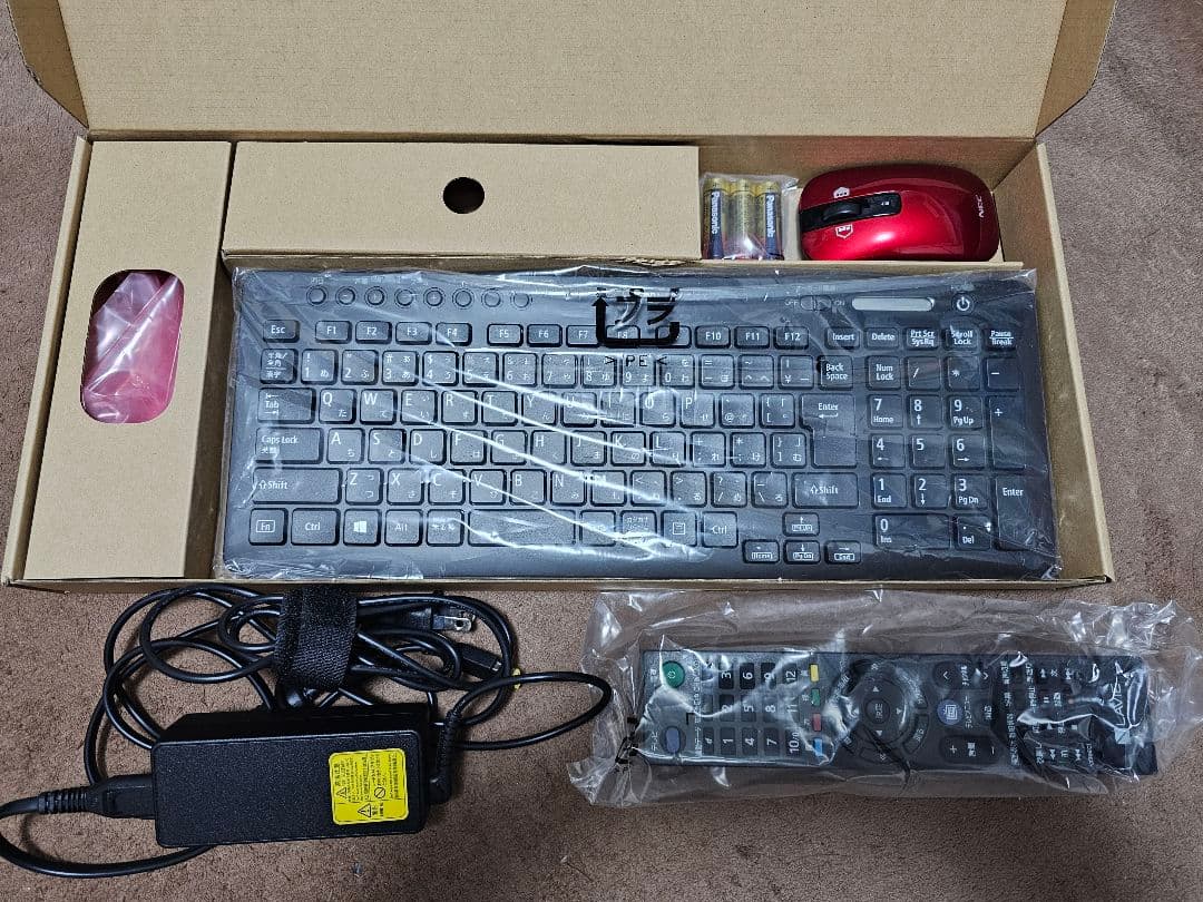 LAVIE 23.8型ディスプレイ一体型デスクトップパソコン