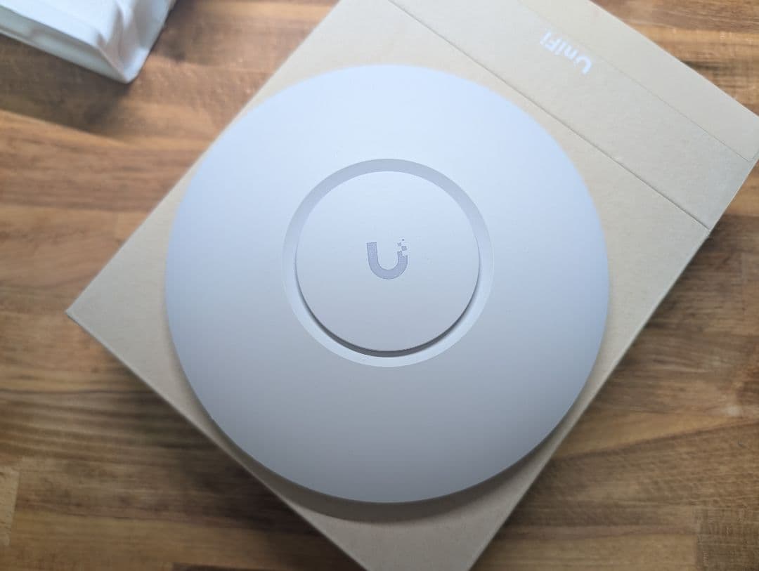 Ubiquiti Unifi U6+ アクセスポイント