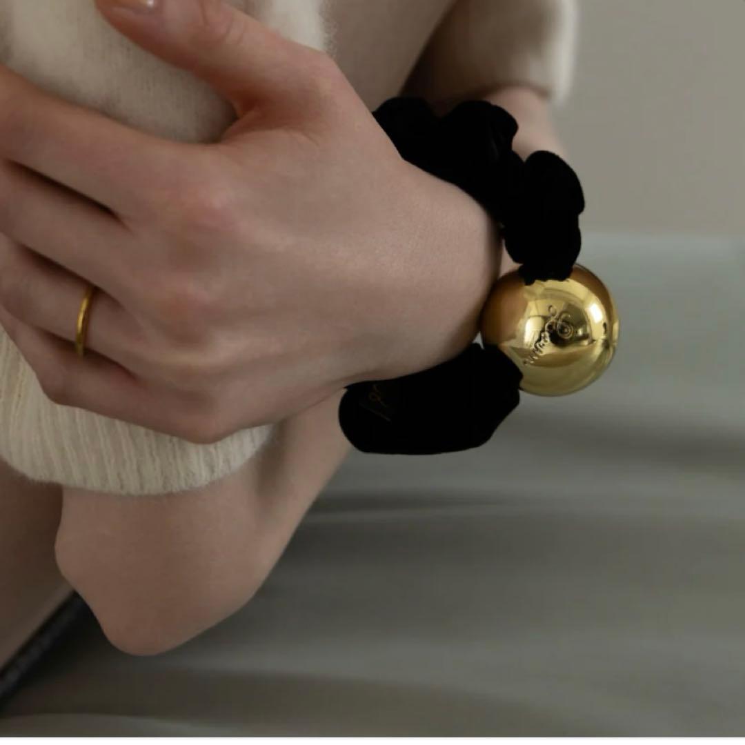 【新品】LOEM TOKYO ロエムトウキョウ　ブラックmoon シュシュ