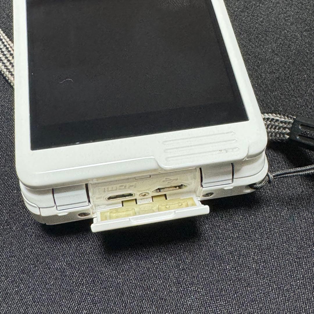 断*離様 COOLPIX S6900 白ホワイト