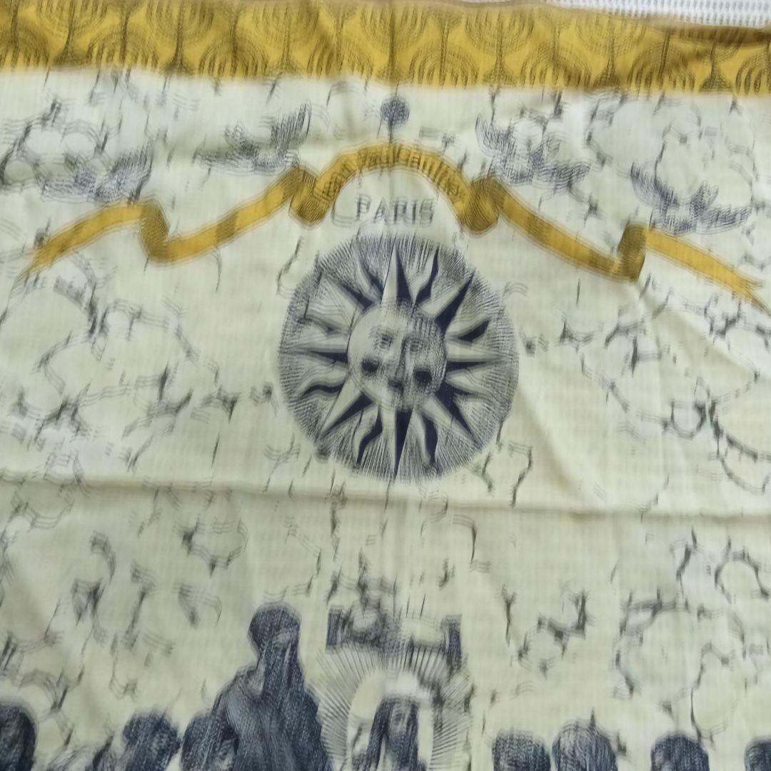 W1175◆ゴルチエ ハンカチ キリスト教 LOVE ONE ANOTHER