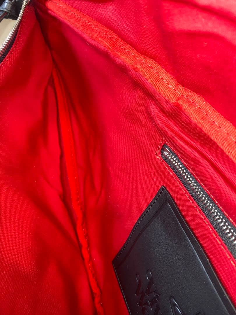 ヴィヴィアンウエストウッド PUNK変形ボデ イバッグ