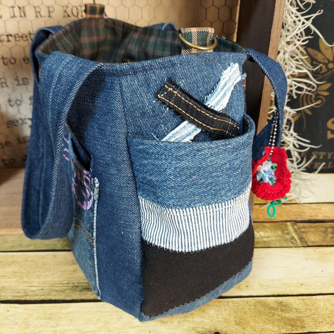 刺繍デニムバック　No.649　デニムリメイク　チューリップバック　丸いバック