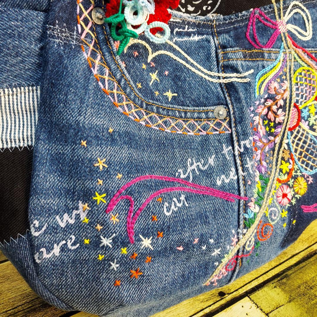 刺繍デニムバック　No.649　デニムリメイク　チューリップバック　丸いバック