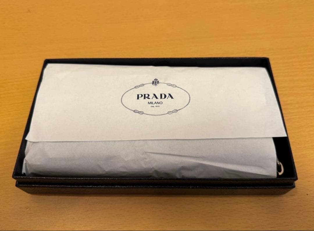 【正規品】PRADA プラダ サフィアーノレザー ラウンドファスナー 長財布