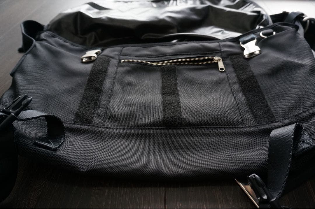 ロリンザ　rorinza　メッセンジャーバッグ　M ボディバッグ