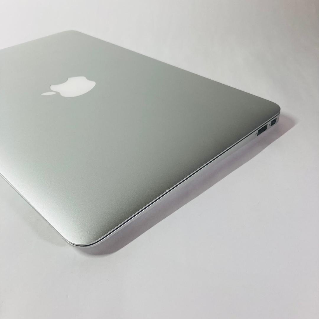 MacBook本体 MacBook Air A1465 i5 4GB SSD256GB