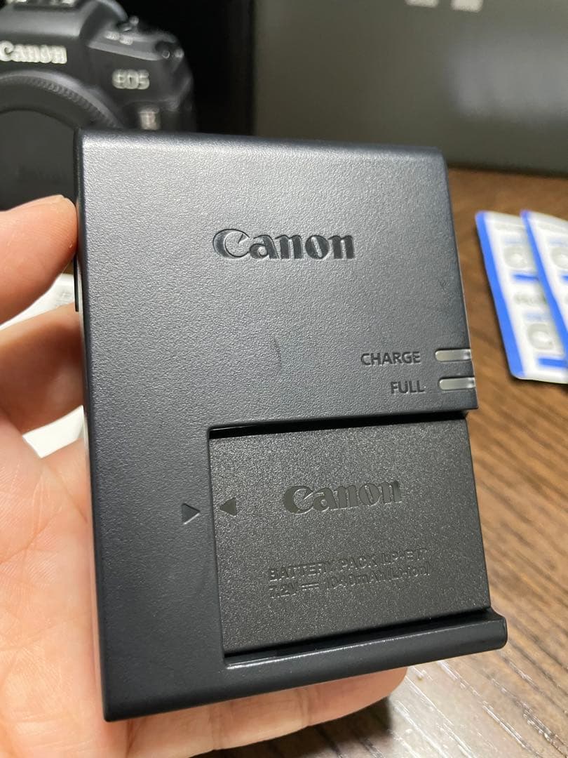 【美品】Canon EOS RP フルサイズミラーレス一眼カメラ 本体