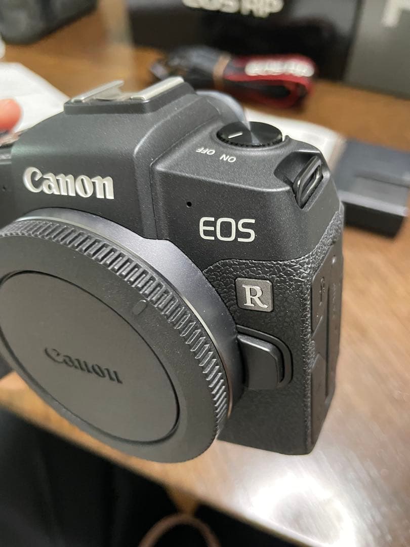 【美品】Canon EOS RP フルサイズミラーレス一眼カメラ 本体