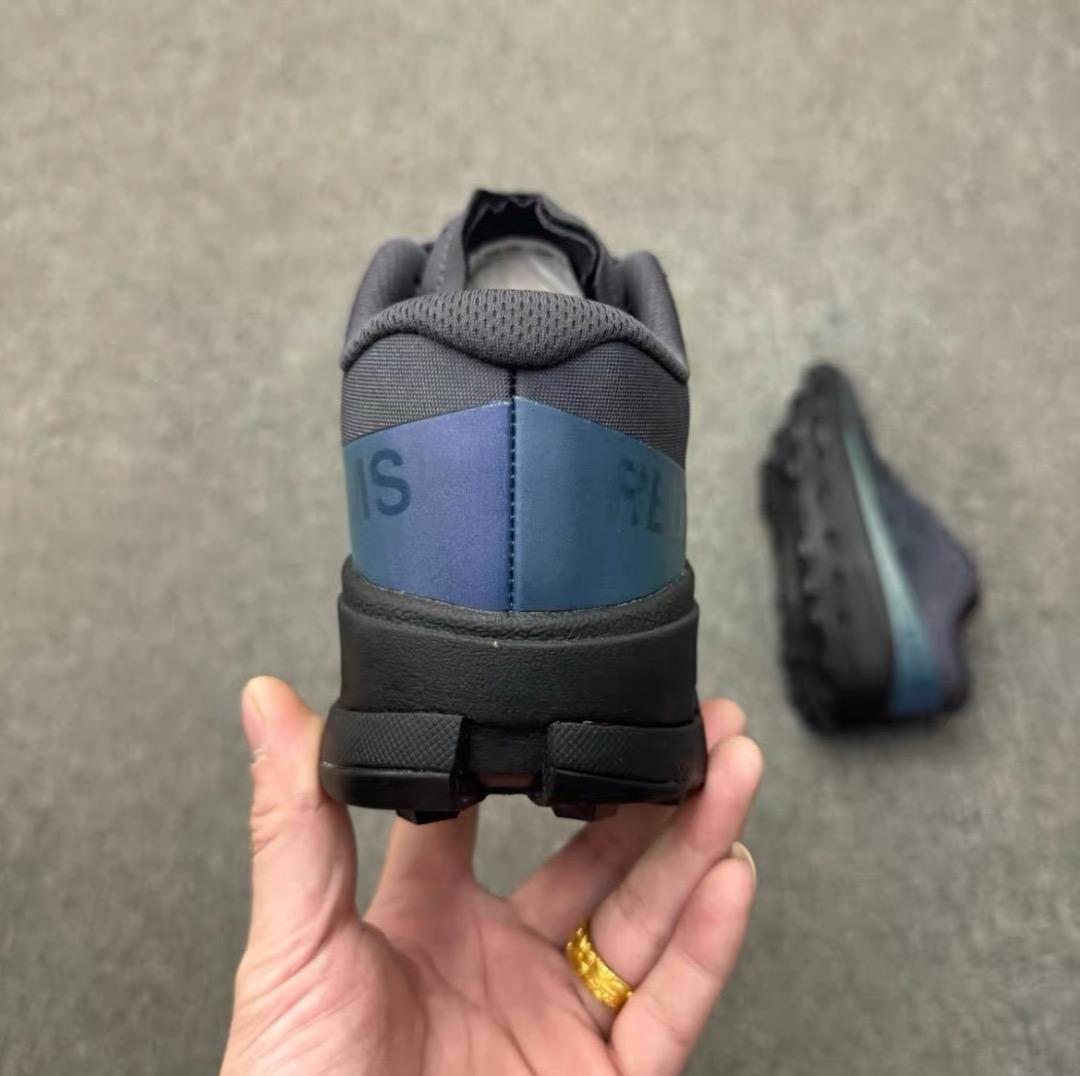 靴 On x BEAMS x REI Co-op Cloudultra 3