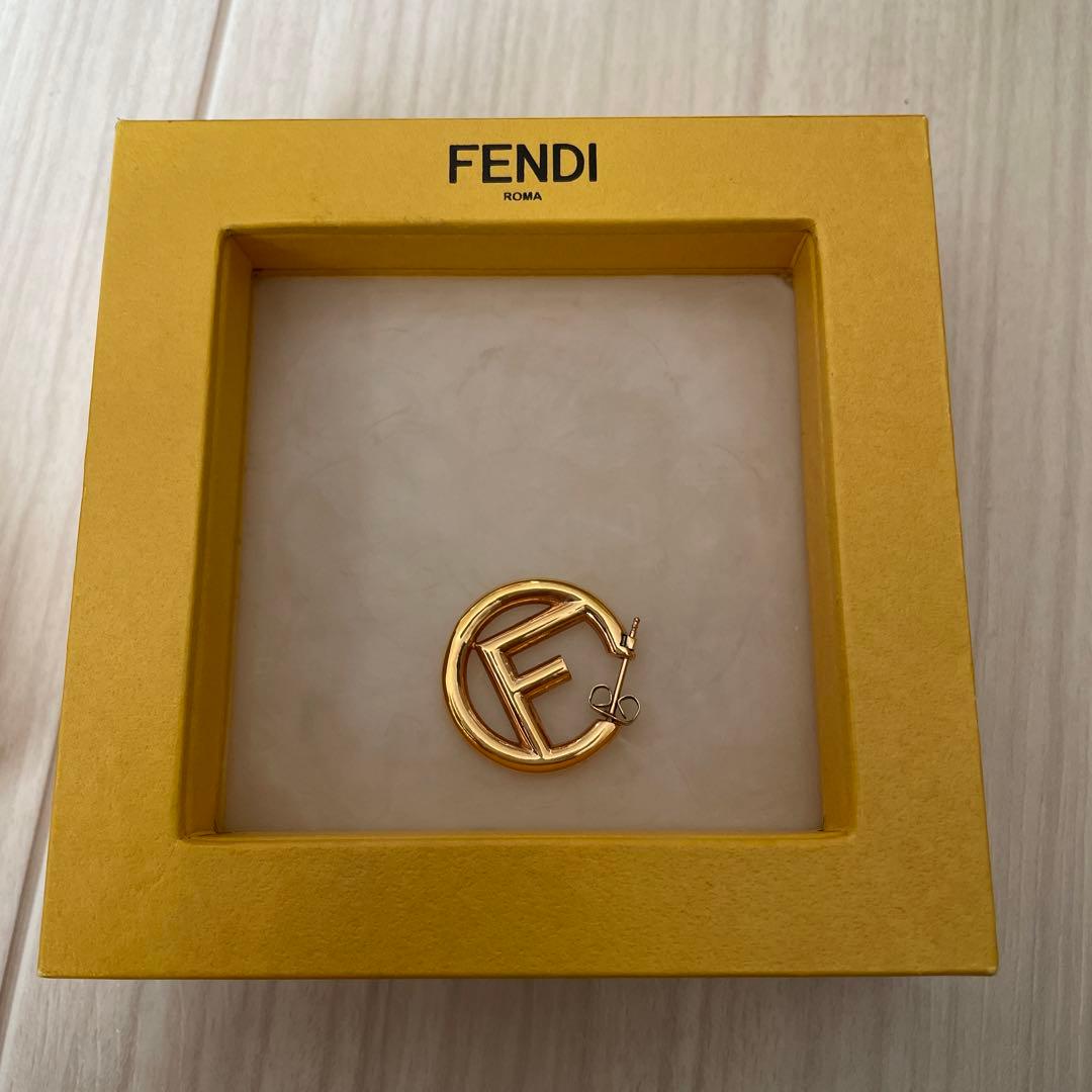 ゴールド Fロゴ ピアス片耳用