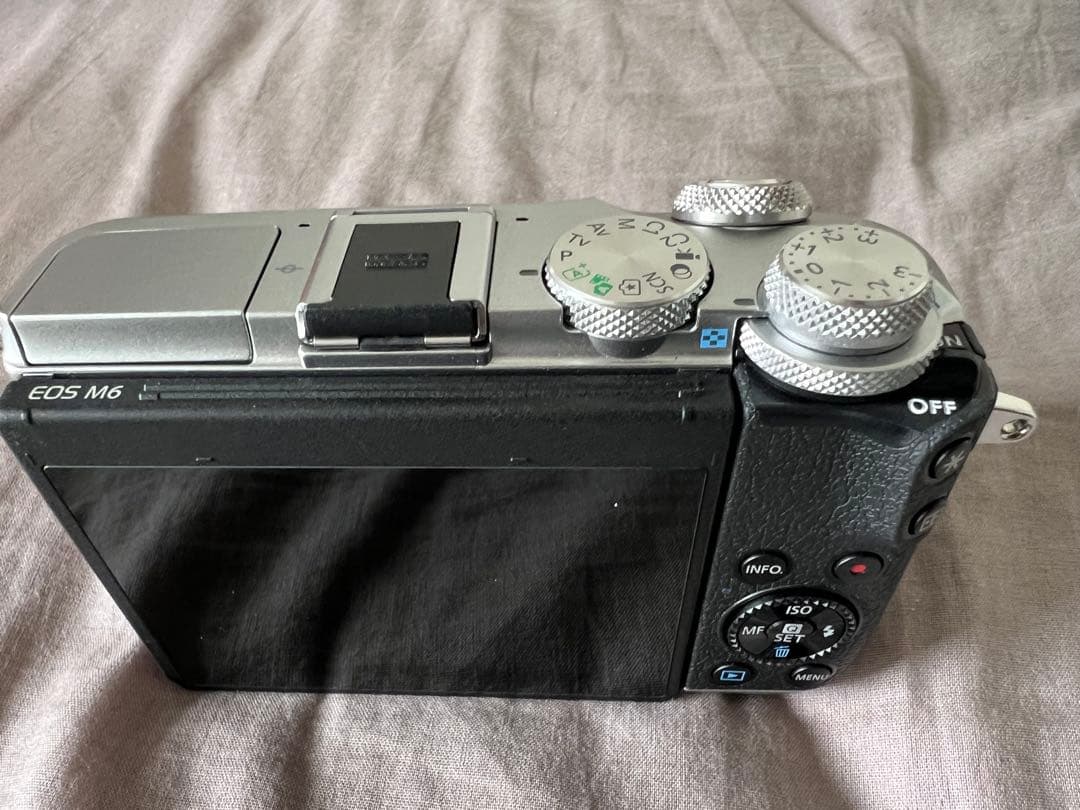 Canon EOS M6 ミラーレスカメラ 15-45レンズセット 超美品