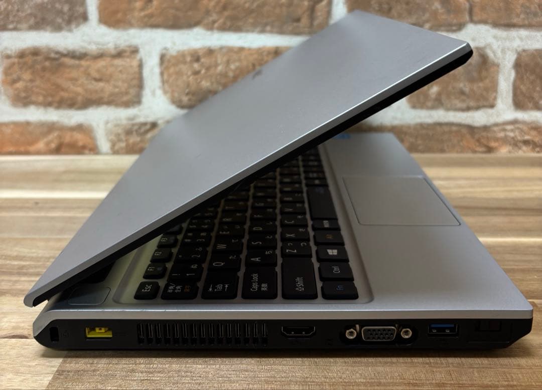 NEC ノートPC 13.3型コンパクト　Windows11 Office付