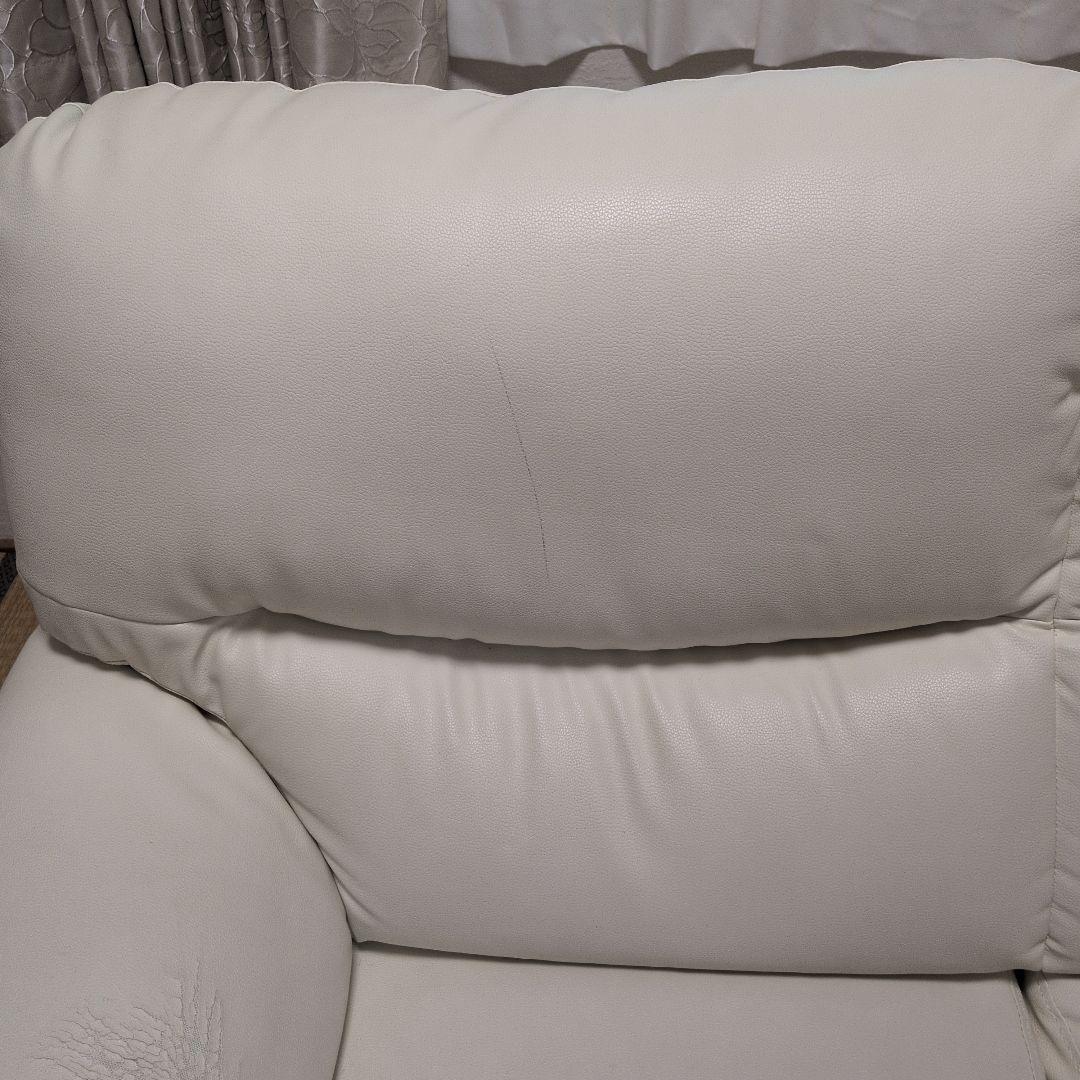 R*n様 ホワイト 2人掛けソファ 合成皮革