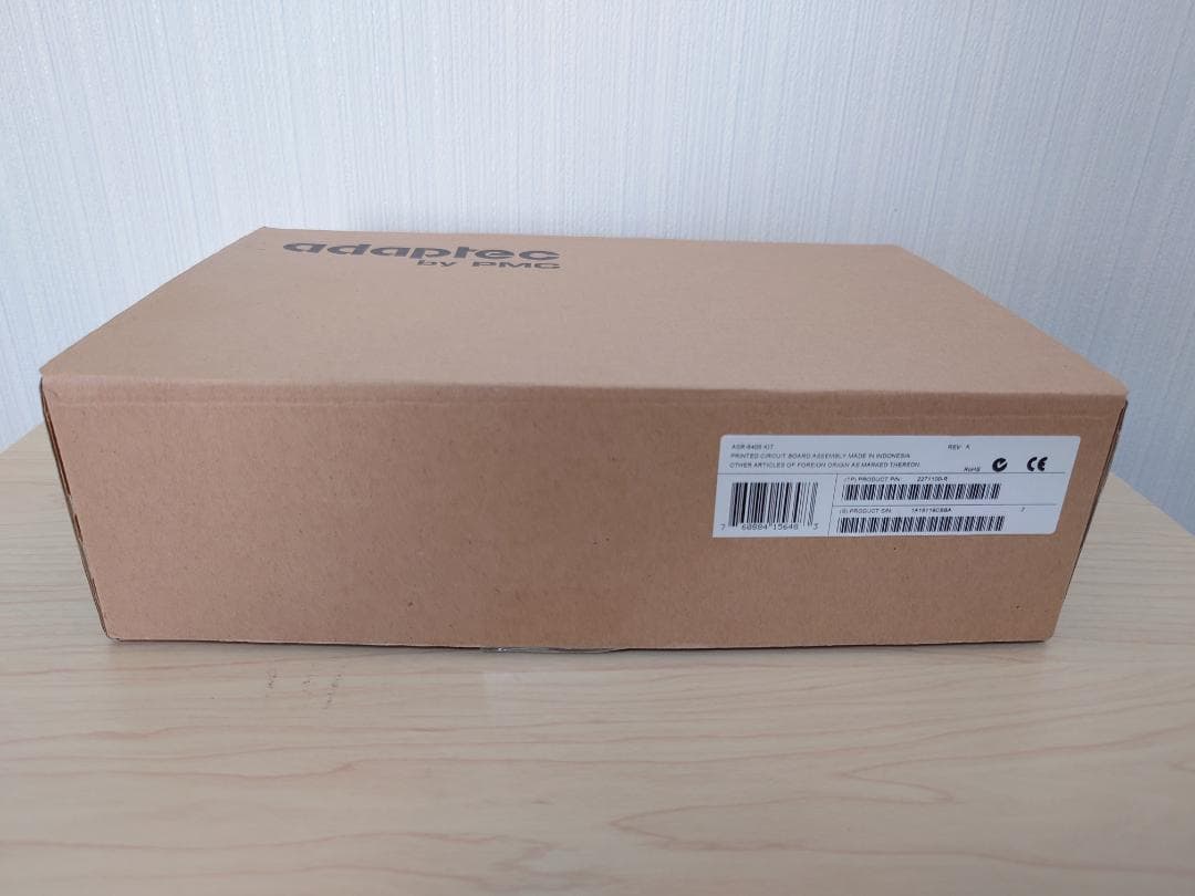 アダプテックASR-6405（フラッシュモジュール付き）とエンクロージャのセット