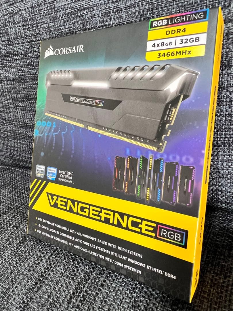 メモリー CORSAIR VENGEANCE RGB DDR4 32GB 3466MHz