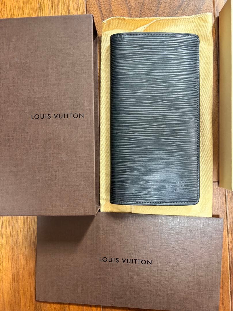 LOUIS VUITTON 長財布 エピ レザー　美品