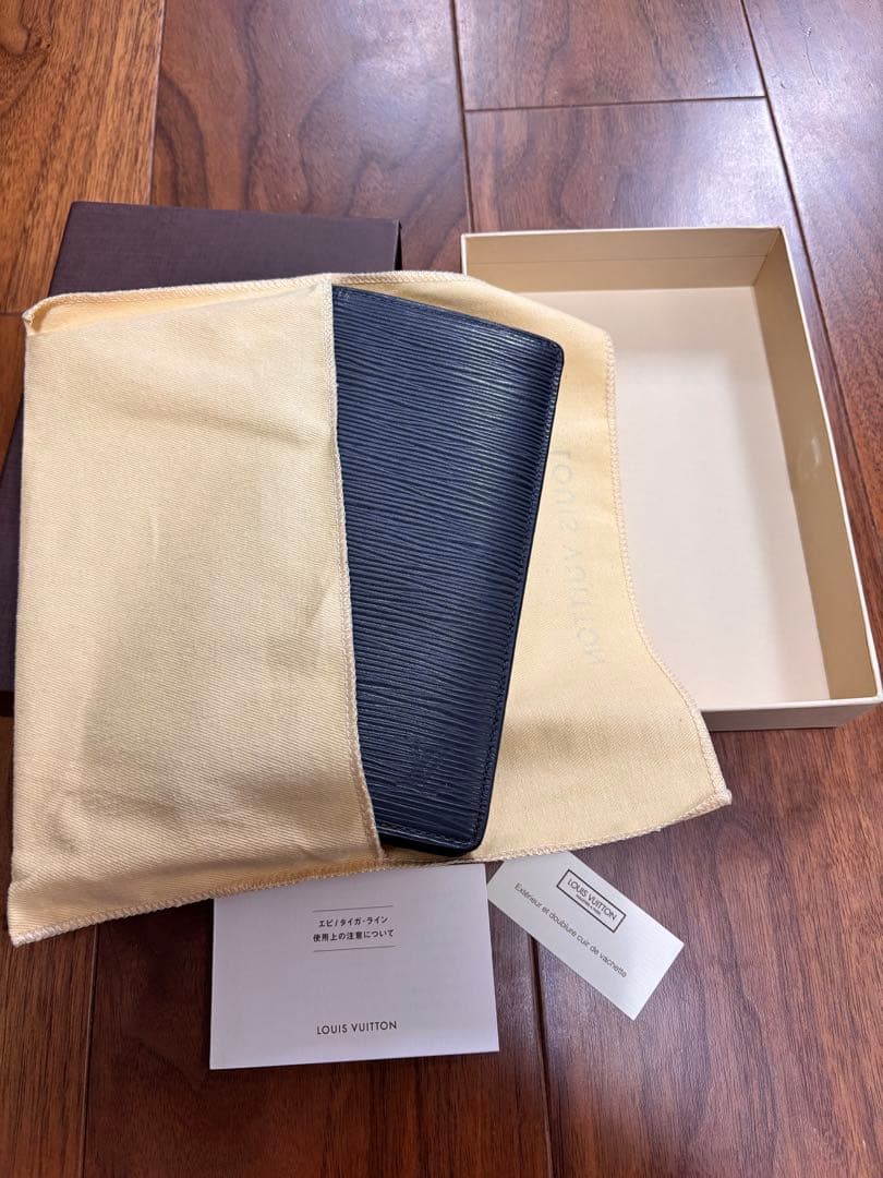 LOUIS VUITTON 長財布 エピ レザー　美品
