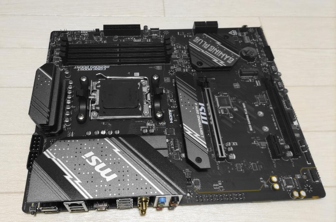 MSI B650 GAMING PLUS WIFI マザーボード