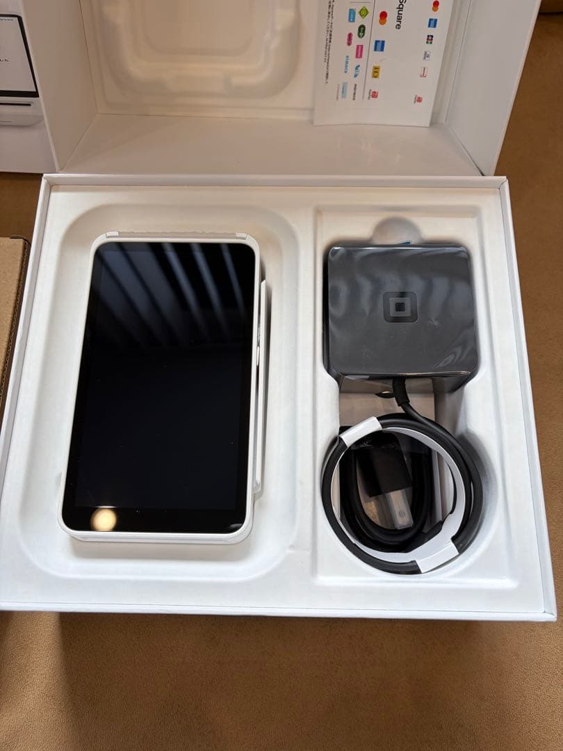 新品未使用 Square ターミナル決済端末+ レシートロール20巻セット