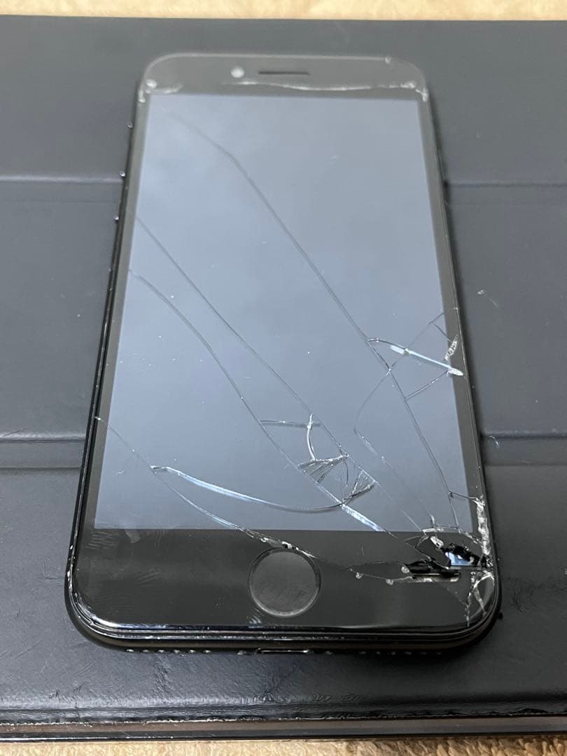 iPhone SE 第2世代 64GB SIMフリー ジャンク品