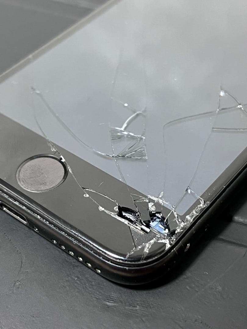 iPhone SE 第2世代 64GB SIMフリー ジャンク品