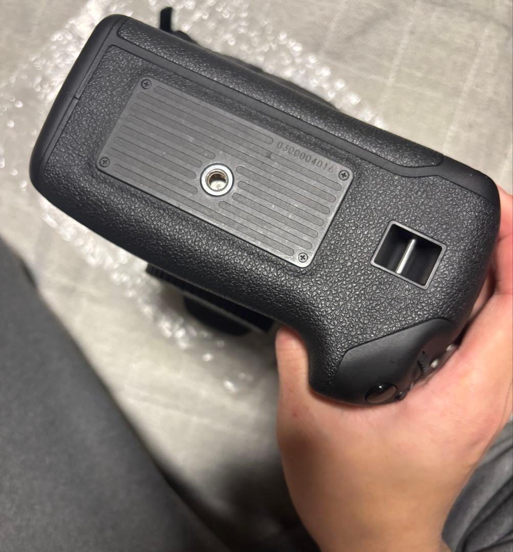 Canon EOS 7D Mark II ボディ CFカード付き 値下げ依頼可