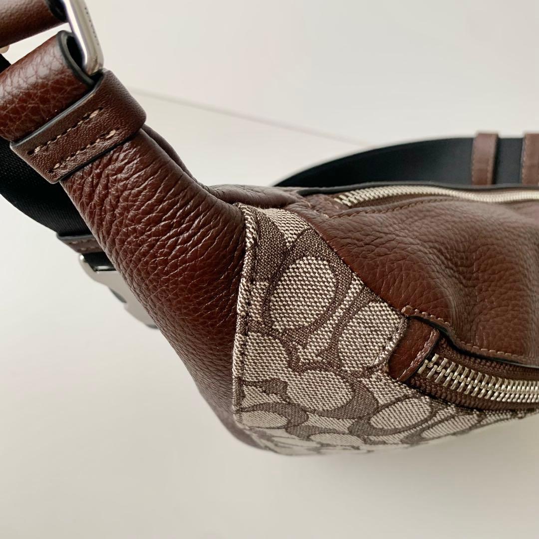 【COACH】コーチ　ワーレン　ベルトバッグ　ボディバッグ　シグネチャー　新品