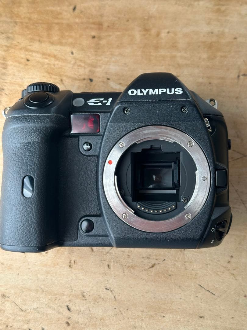 名機　オリンパス　E-1