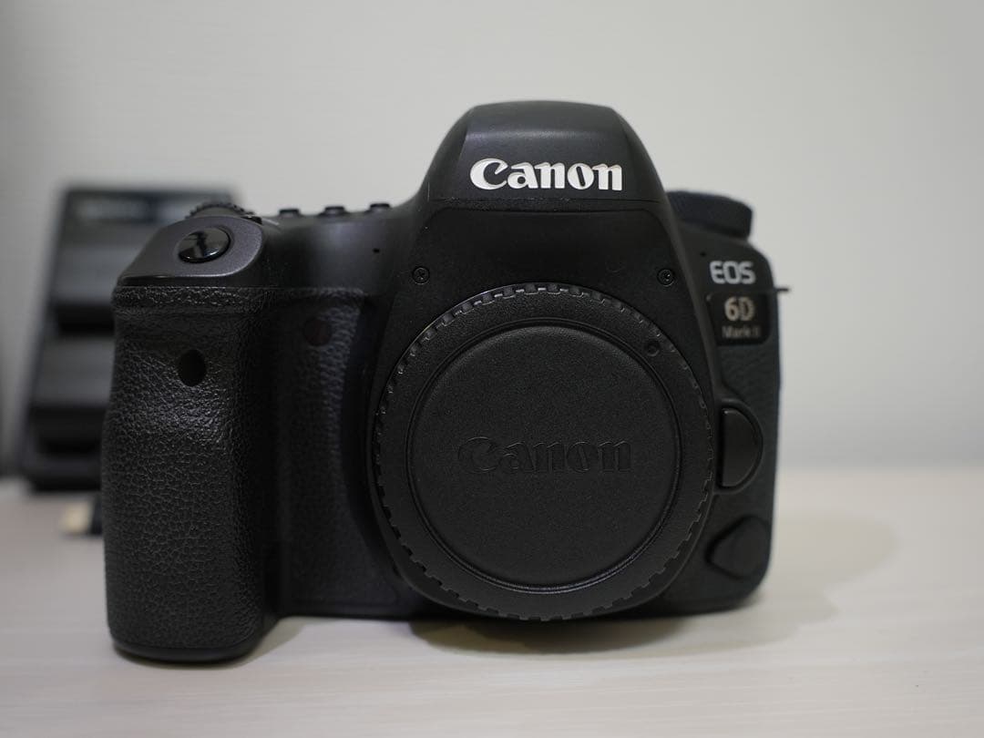 Canon EOS 6D MARK2ボディ