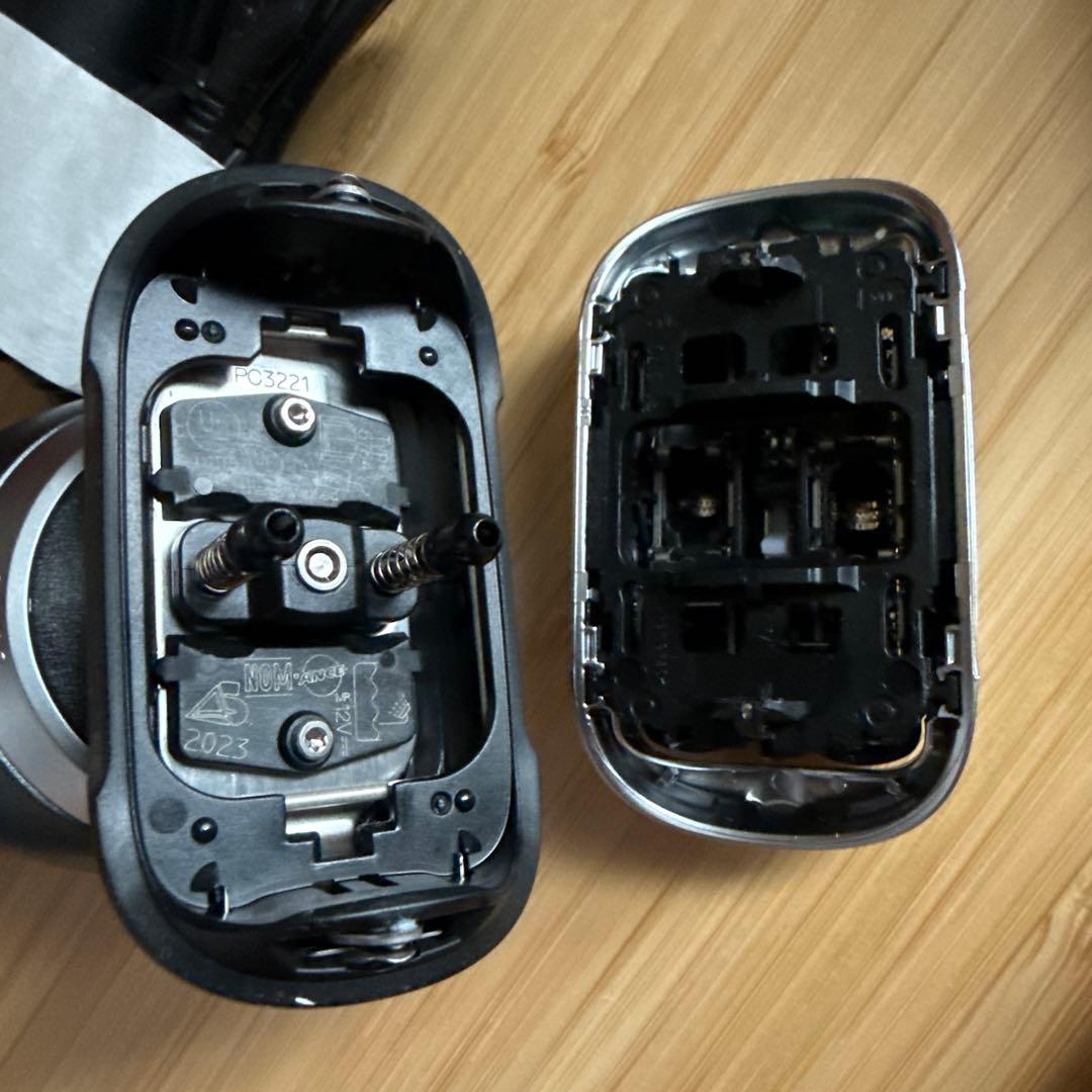 未使用品　Braun S7 メンズ電気シェーバー ダークグレー色　充電器付き